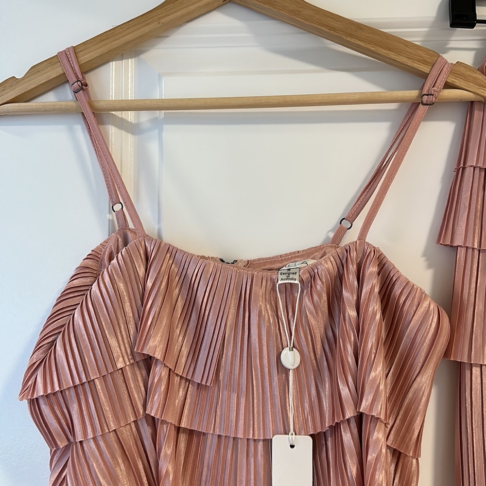 Set (top & skirt) - Picture 3 of 9